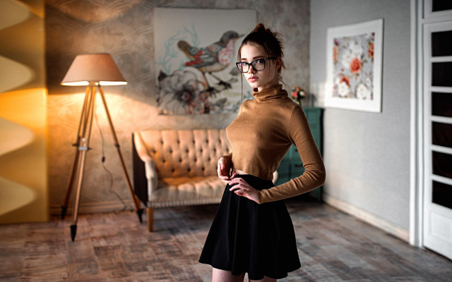 Anka zhuravleva brown sweater black free wallpaper for desktop - medium preview image