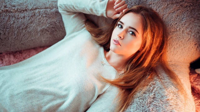 Elina karimova bed teddy portrait free wallpaper for desktop - medium preview image