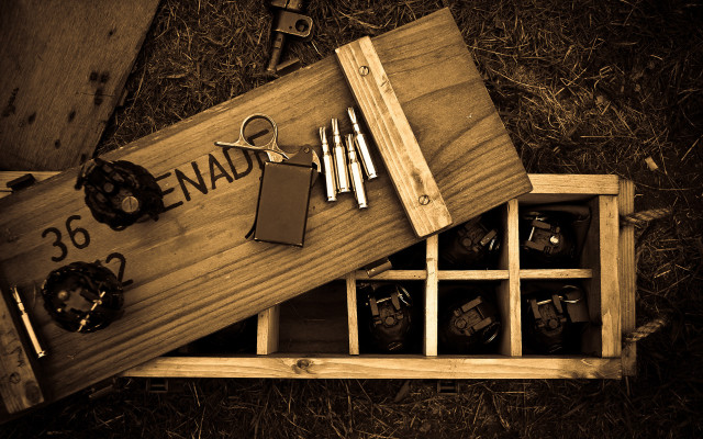 Wooden box tools scissors assemblage free wallpaper for desktop - medium preview image