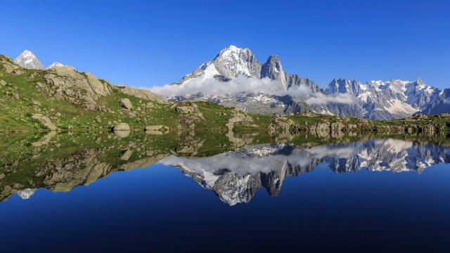 Mountain range reflection lake blue free wallpaper for desktop - medium preview image