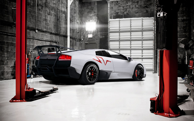 White sports car garage red #10 free wallpaper for desktop - medium preview image