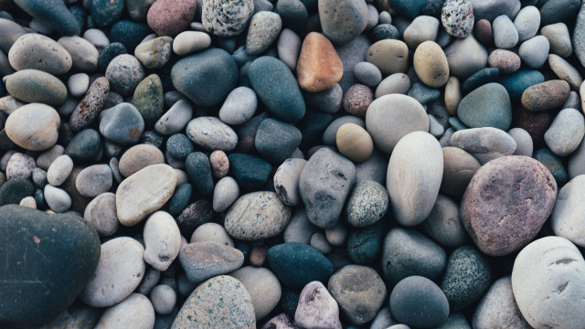 Rocks collective shallow tilt shift free wallpaper for desktop - medium preview image