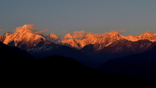 Mountain range sunset clouds fire free wallpaper for desktop - medium preview image