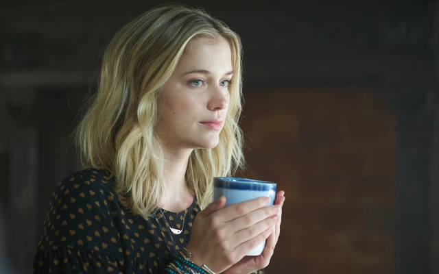 Woman coffee phone serious blonde free wallpaper for desktop - medium preview image