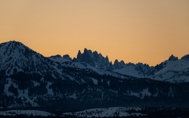 Mountain range sunset forest sky free wallpaper for desktop - medium preview image