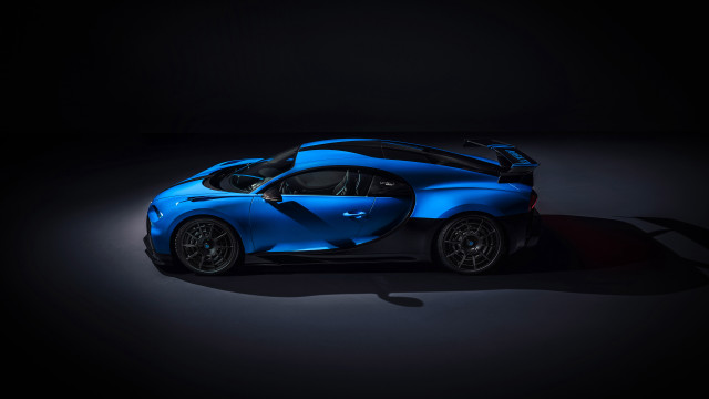 Blue sports car dark room #15 free wallpaper for desktop - medium preview image