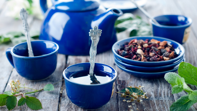 Blue dishes food teapot stilllife free wallpaper for desktop - medium preview image