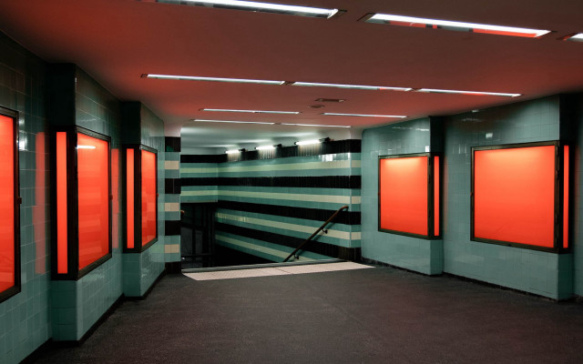 Room windows door open modern free wallpaper for desktop - medium preview image