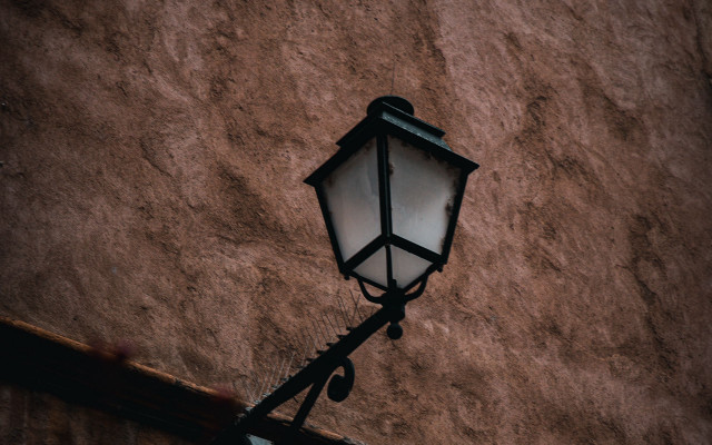 Streetlight pole wall window corner free wallpaper for desktop - medium preview image