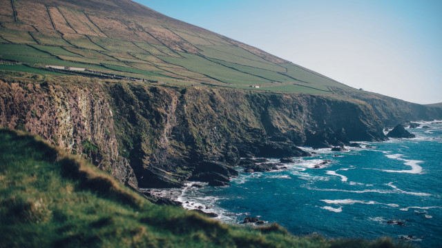 Cliff train ocean hill road free wallpaper for desktop - medium preview image