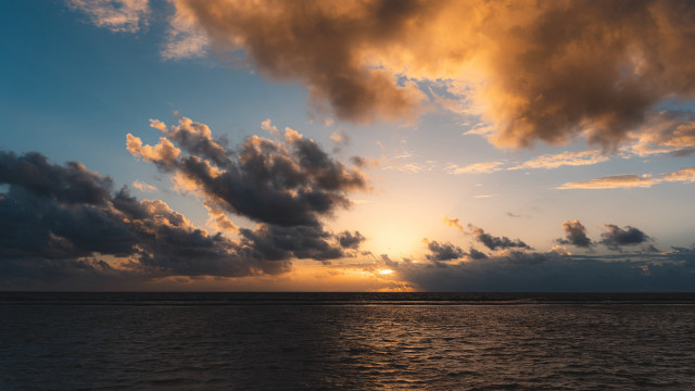 Sunset ocean clouds boat horizon #4 free wallpaper for desktop - medium preview image