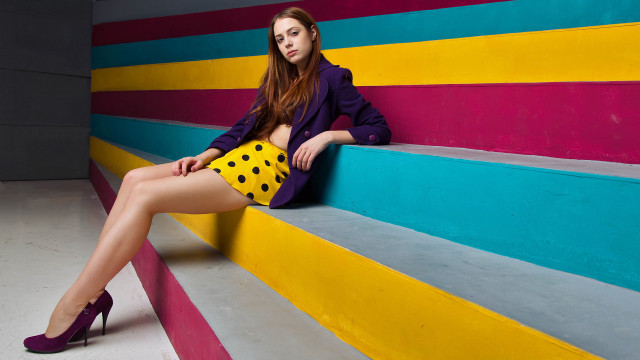 Woman purple jacket yellow skirt free wallpaper for desktop - medium preview image