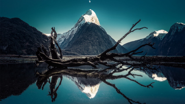 Mountain reflection still lake fallen free wallpaper for desktop - medium preview image