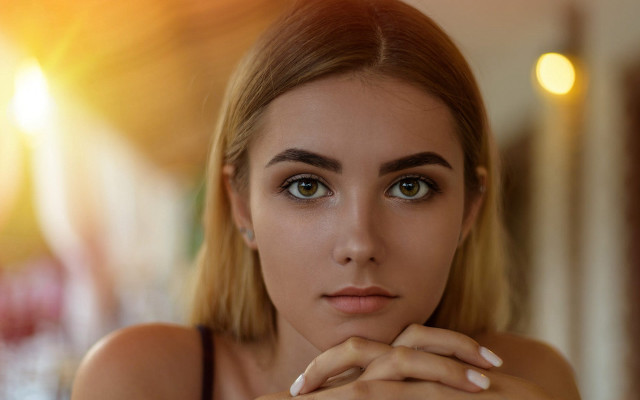 Woman ring chin blonde eyes free wallpaper for desktop - medium preview image