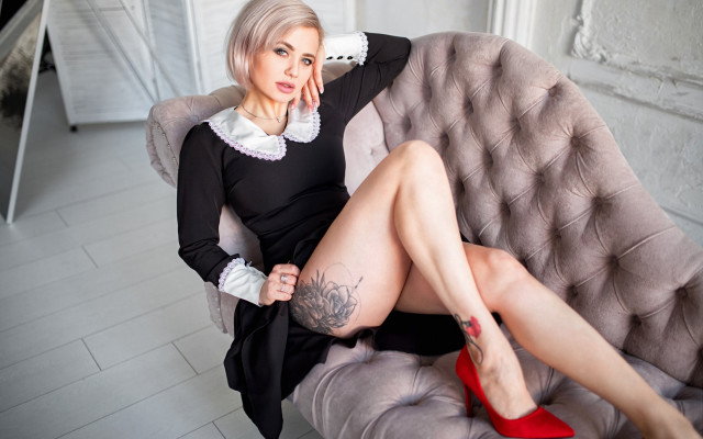 Elina karimova black dress couch #3 free wallpaper for desktop - medium preview image