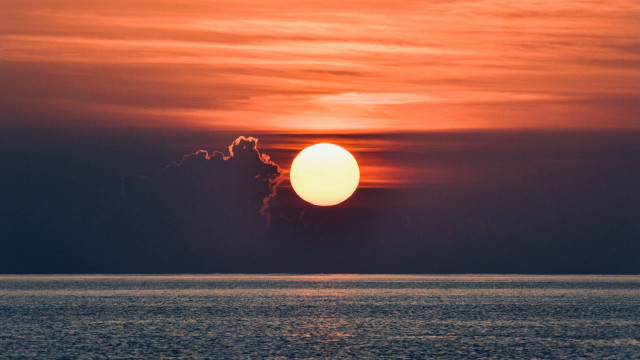 Sunset ocean cloud sky moon free wallpaper for desktop - medium preview image