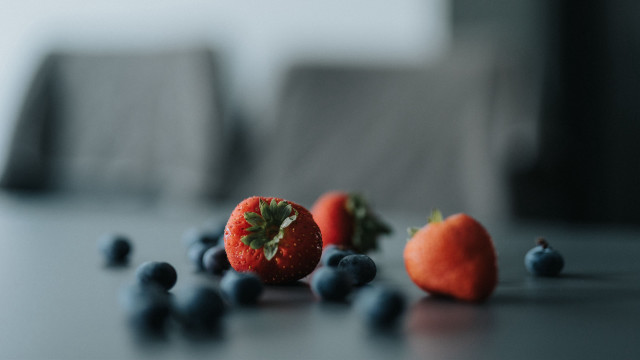 Strawberry blueberry berries table chair free wallpaper for desktop - medium preview image