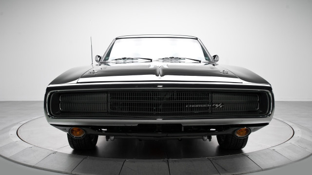 Black white car platform front free wallpaper for desktop - medium preview image