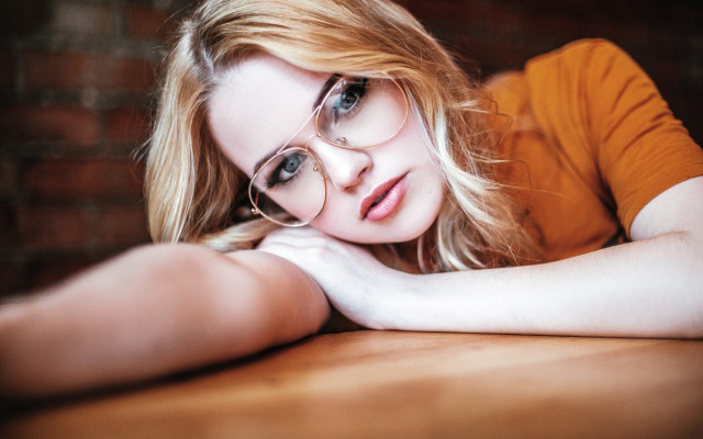 Woman glasses portrait blonde blue free wallpaper for desktop - medium preview image