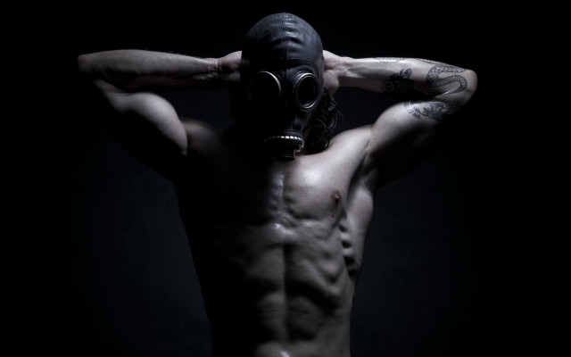 Man gasmask dark dieselpunk portrait free wallpaper for desktop - medium preview image