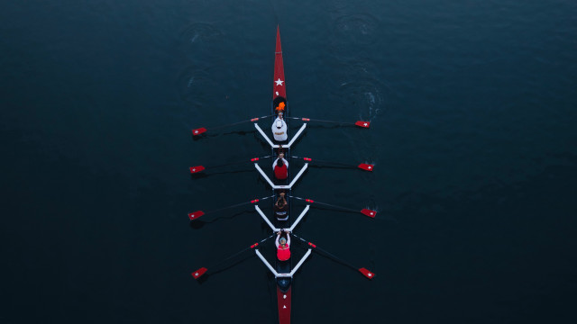 Rowing group boat water redlights free wallpaper for desktop - medium preview image
