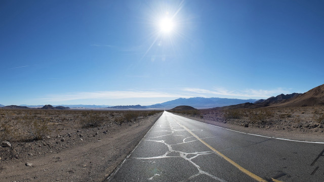 Bright sun mountains blue sky free wallpaper for desktop - medium preview image