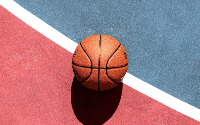 Basketball court shadow tiltshift halftone free wallpaper for desktop - medium preview image