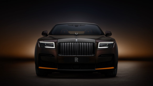 Black rollsroyce dimlylit room black free wallpaper for desktop - medium preview image