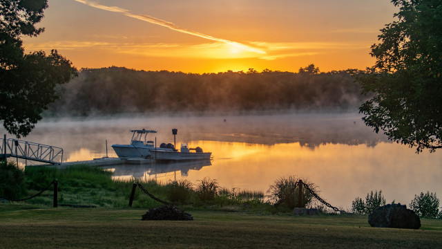 Dusk lake boat fog trees free wallpaper for desktop - medium preview image