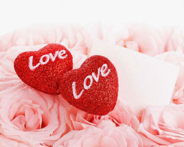 Hearts love bouquet flowers card free wallpaper for desktop - medium preview image