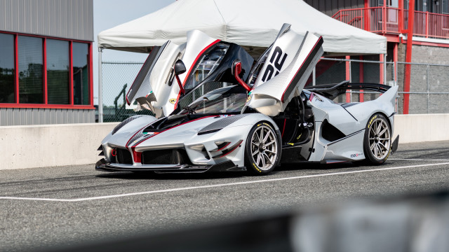 White sports car open doors #6 free wallpaper for desktop - medium preview image