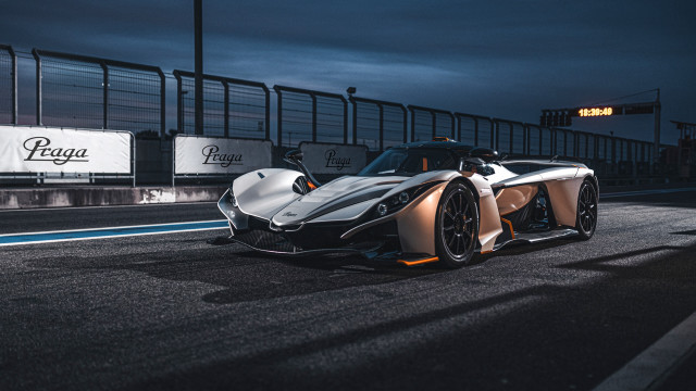 Silver white racecar night prova free wallpaper for desktop - medium preview image
