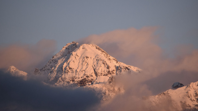 Snow covered mountain clouds blue free wallpaper for desktop - medium preview image