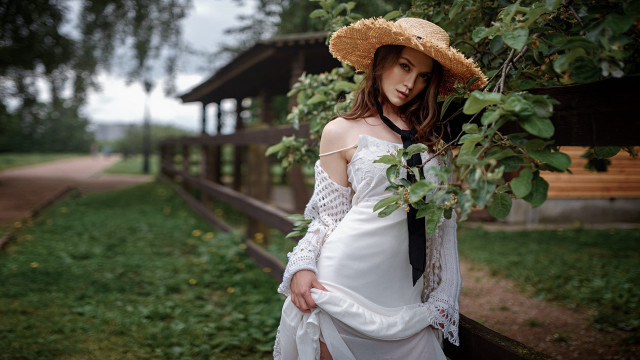 Anna hotchkis white dress straw free wallpaper for desktop - medium preview image