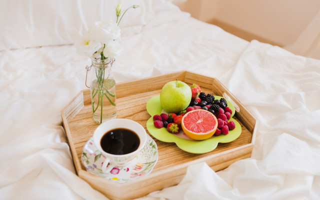 Tray coffee fruit bed white free wallpaper for desktop - medium preview image
