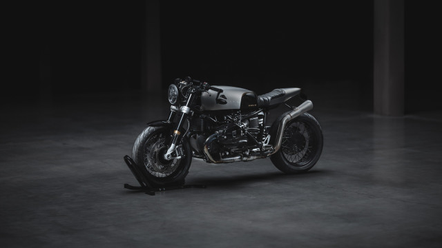 Motorcycle dark room black light free wallpaper for desktop - medium preview image