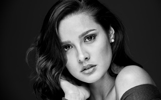 Black shirt black background portrait free wallpaper for desktop - medium preview image