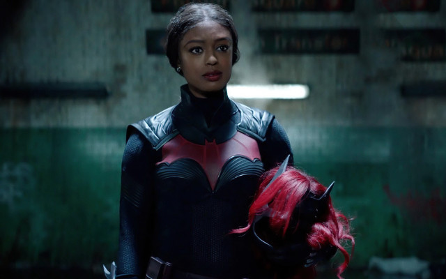 Woman black red costume doll free wallpaper for desktop - medium preview image