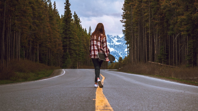 Woman skateboard mountain outdoors cinematic free wallpaper for desktop - medium preview image