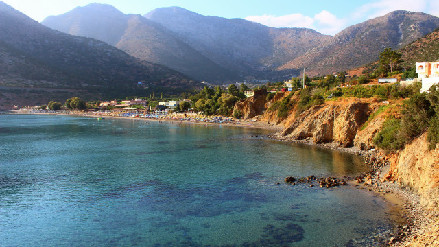 Beach mountains shore houses water free wallpaper for desktop - medium preview image