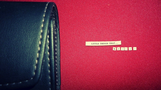 Black leather wallet thought sticker free wallpaper for desktop - medium preview image