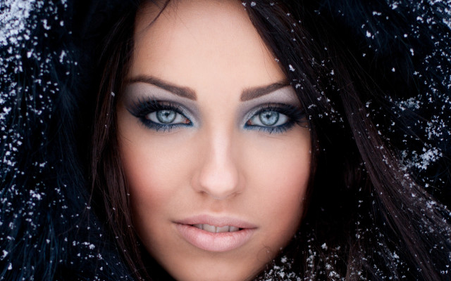 Woman blueeyes blackhair snowfireworks night free wallpaper for desktop - medium preview image
