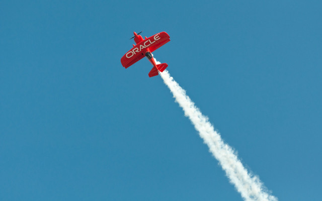 Red plane blue sky white free wallpaper for desktop - medium preview image
