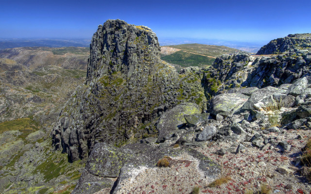 Rocky mountain tiltshift panorama nature free wallpaper for desktop - medium preview image