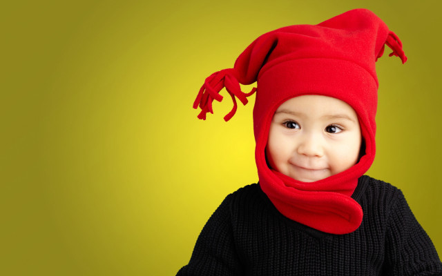 Child red hat scarf yellow free wallpaper for desktop - medium preview image