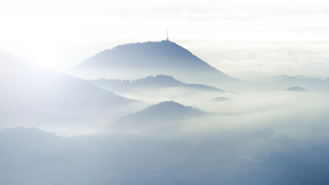 Mountain range fog clouds tower free wallpaper for desktop - medium preview image