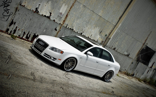 White car graffiti building 3d free wallpaper for desktop - medium preview image