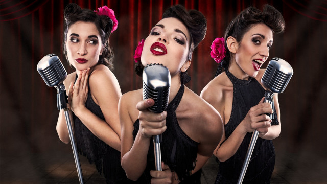 Kitsch music portrait 4girls microphones free wallpaper for desktop - medium preview image