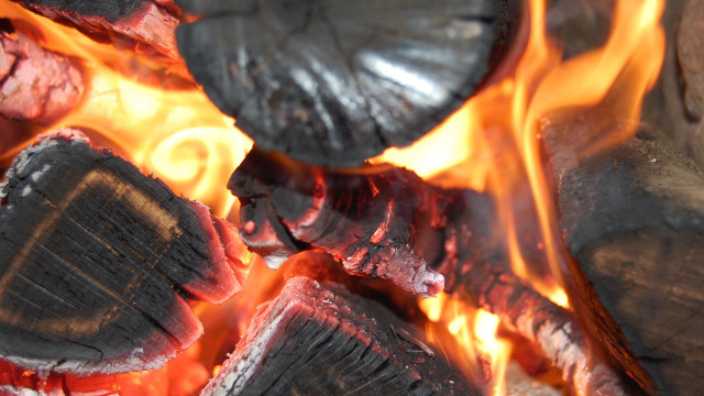 Fire logs flames embers autumn free wallpaper for desktop - medium preview image