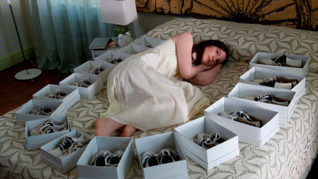 Woman shoes bed portrait feminist free wallpaper for desktop - medium preview image